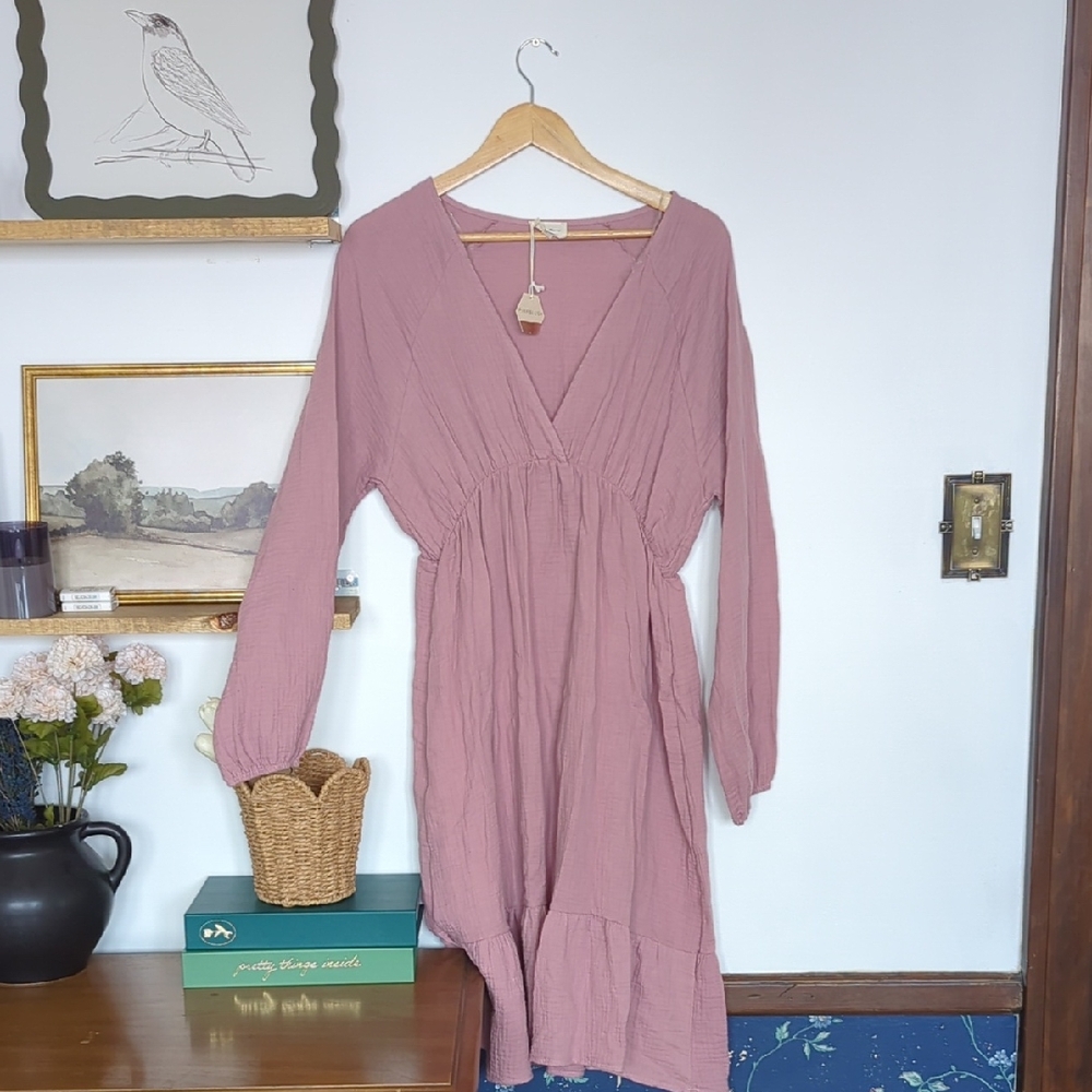 🪞 NWT Elegant Mauve V-Neck Dress